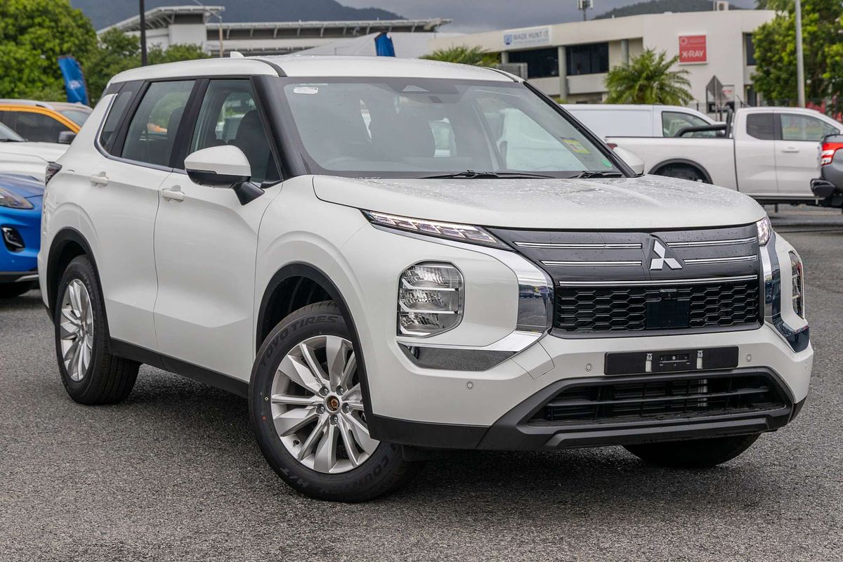 2025 Mitsubishi Outlander ES ZM