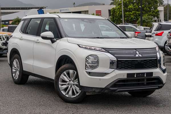 2025 Mitsubishi Outlander ES ZM