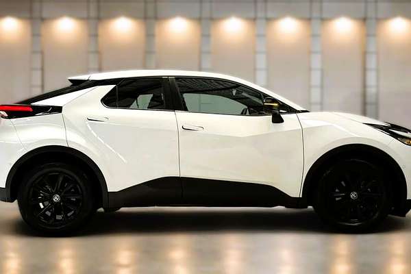 2024 Toyota C-HR GXL ZYX20R