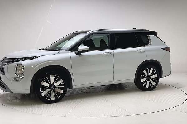 2025 Mitsubishi Outlander Exceed Tourer ZM thumb-3