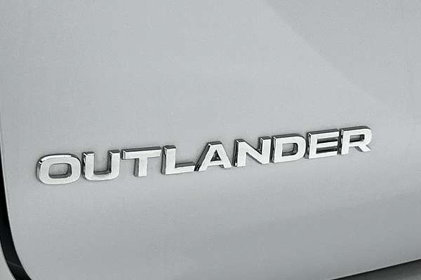 2025 Mitsubishi Outlander Exceed Tourer ZM thumb-21