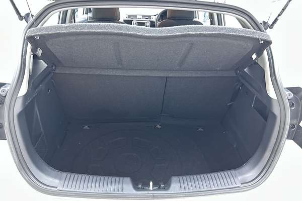 2015 Kia Rio S UB thumb-19