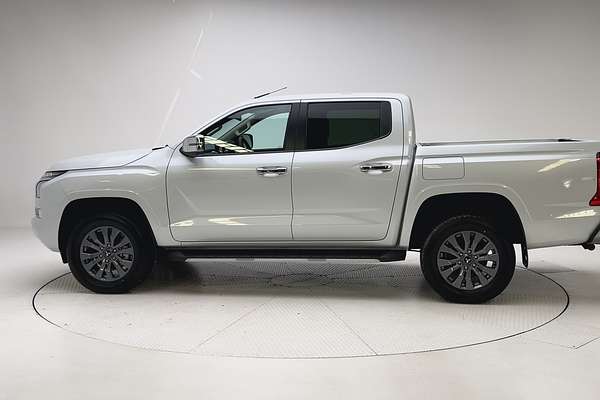 2025 Mitsubishi Triton GLS MV 4X4 thumb-4