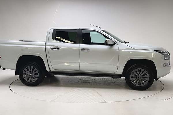 2025 Mitsubishi Triton GLS MV 4X4 thumb-8