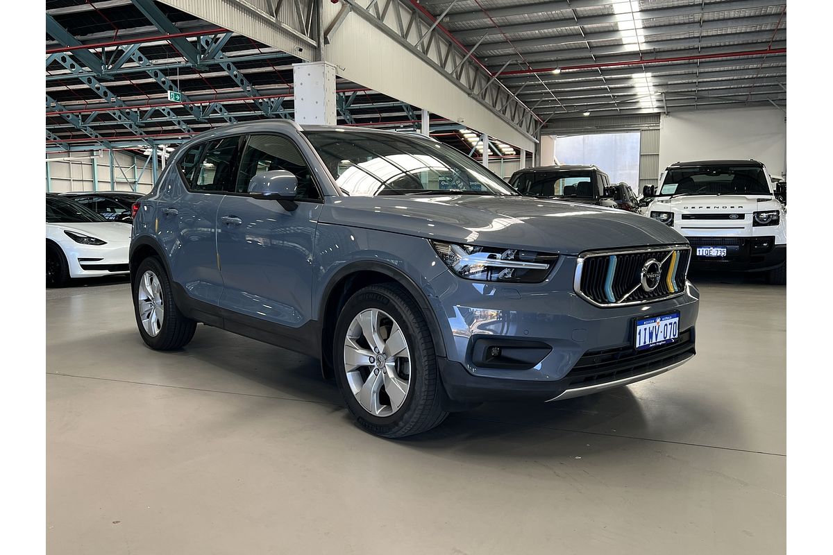 2021 Volvo XC40 T4 Momentum