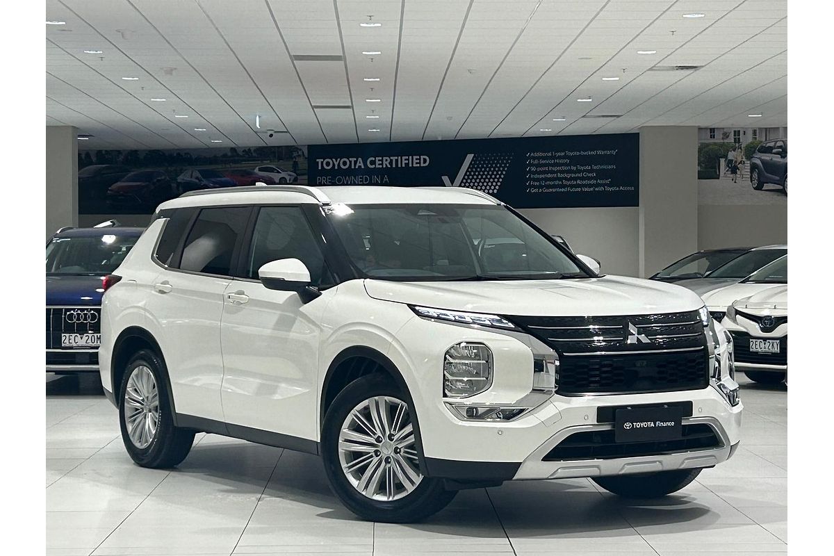 2023 Mitsubishi Outlander LS ZM