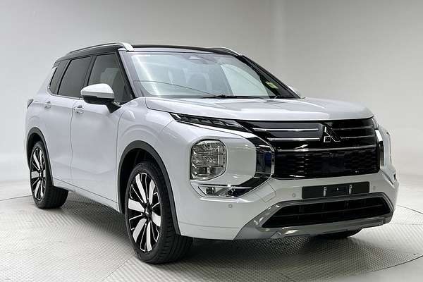 2025 Mitsubishi Outlander Exceed Tourer ZM