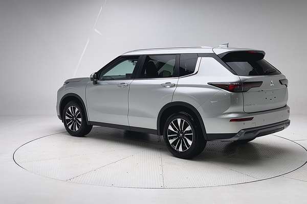 2025 Mitsubishi Outlander LS ZM thumb-5