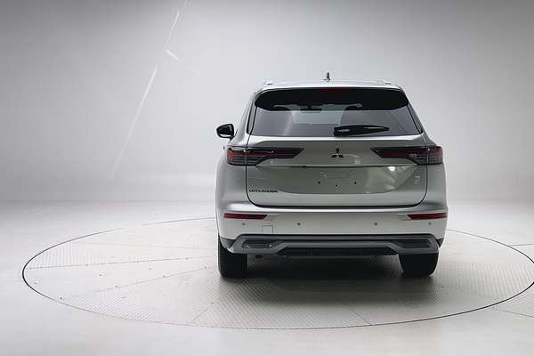 2025 Mitsubishi Outlander LS ZM thumb-6