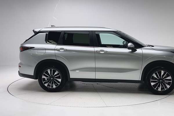 2025 Mitsubishi Outlander LS ZM thumb-8