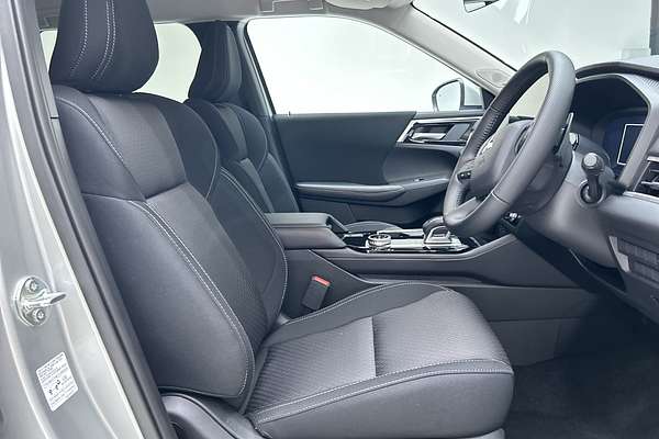 2025 Mitsubishi Outlander LS ZM thumb-12