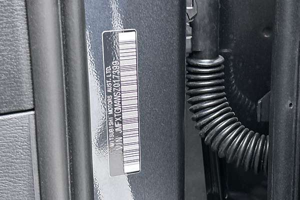 2025 Mitsubishi Outlander Exceed ZM thumb-23