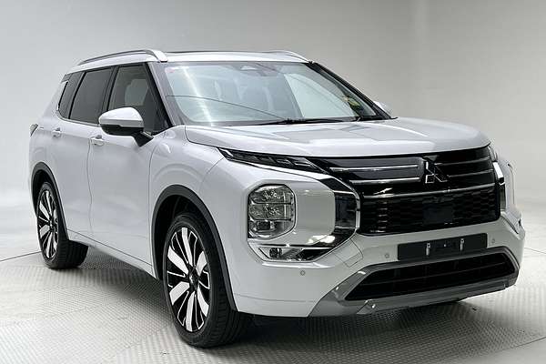 2025 Mitsubishi Outlander Exceed ZM