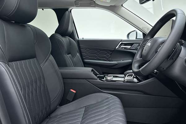 2025 Mitsubishi Outlander Exceed ZM thumb-12