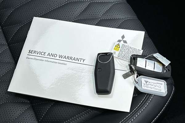 2025 Mitsubishi Outlander Exceed ZM thumb-22