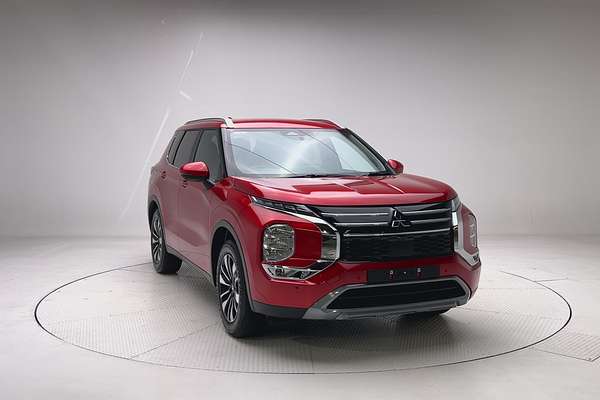 2025 Mitsubishi Outlander LS ZM thumb-1