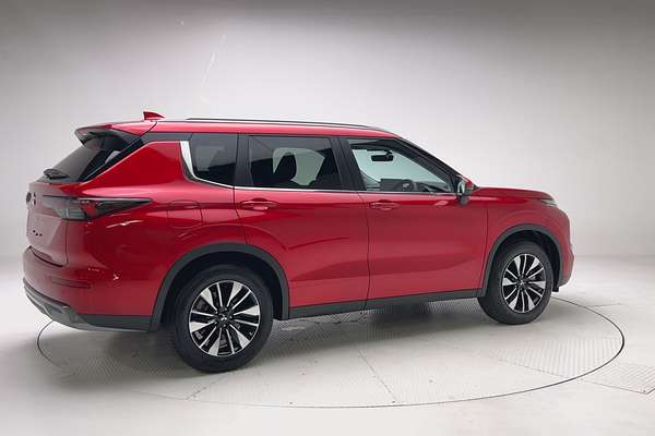 2025 Mitsubishi Outlander LS ZM thumb-7