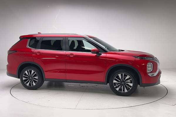 2025 Mitsubishi Outlander LS ZM thumb-8