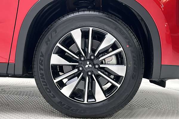 2025 Mitsubishi Outlander LS ZM thumb-9