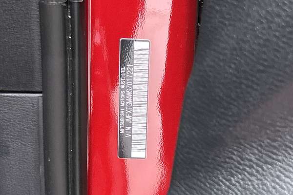 2025 Mitsubishi Outlander LS ZM thumb-23