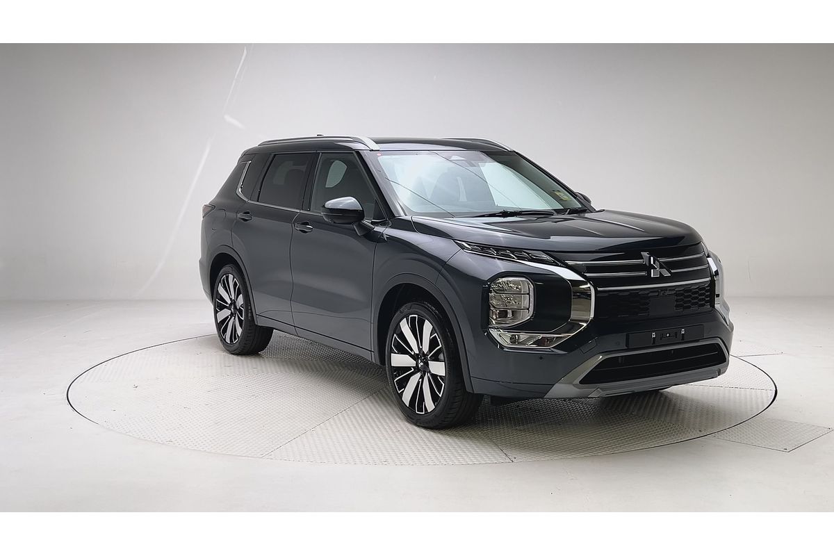 2025 Mitsubishi Outlander Exceed ZM