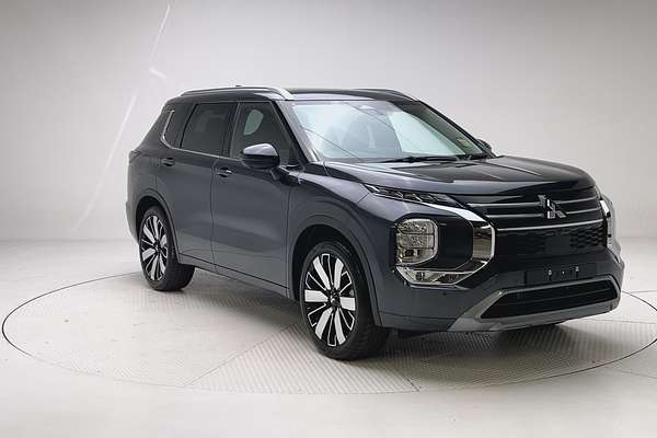 2025 Mitsubishi Outlander Exceed ZM thumb-1