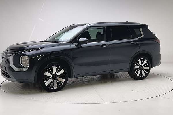 2025 Mitsubishi Outlander Exceed ZM thumb-3