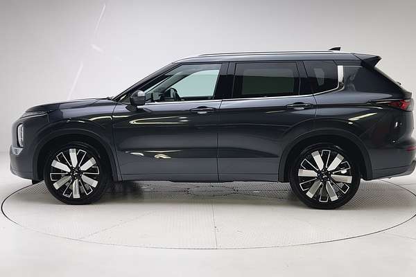 2025 Mitsubishi Outlander Exceed ZM thumb-4