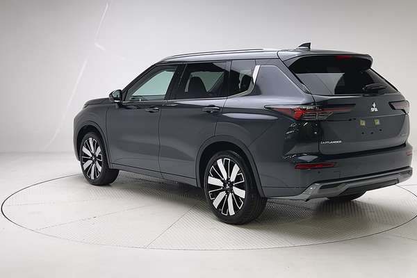 2025 Mitsubishi Outlander Exceed ZM thumb-5