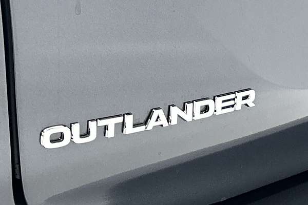 2025 Mitsubishi Outlander Exceed ZM thumb-21