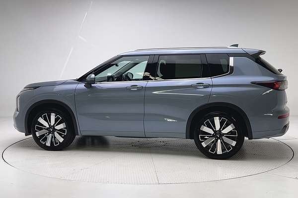2025 Mitsubishi Outlander Exceed ZM thumb-7