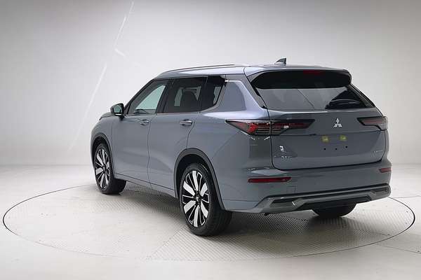 2025 Mitsubishi Outlander Exceed ZM thumb-8