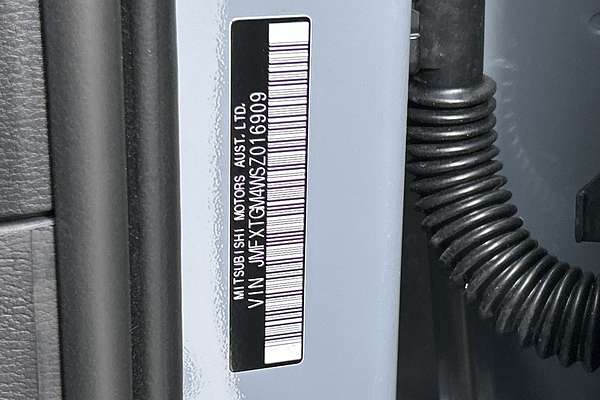 2025 Mitsubishi Outlander Exceed ZM thumb-23