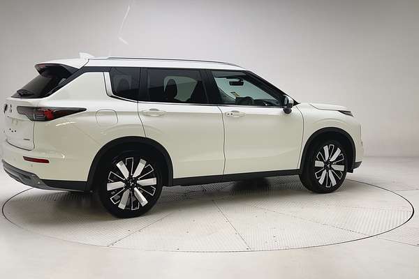 2025 Mitsubishi Outlander Aspire ZM thumb-2