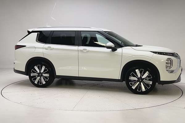 2025 Mitsubishi Outlander Aspire ZM thumb-3