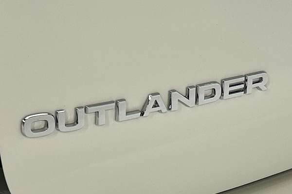 2025 Mitsubishi Outlander Aspire ZM thumb-21