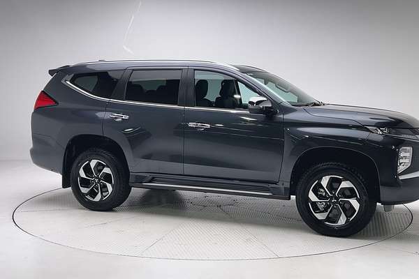 2024 Mitsubishi Pajero Sport Exceed QG thumb-3