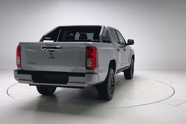 2025 Mitsubishi Triton GLX-R MV 4X4 thumb-1