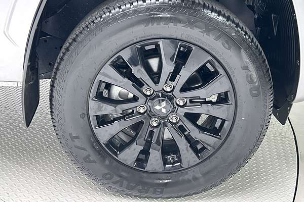 2025 Mitsubishi Triton GLX-R MV 4X4 thumb-9