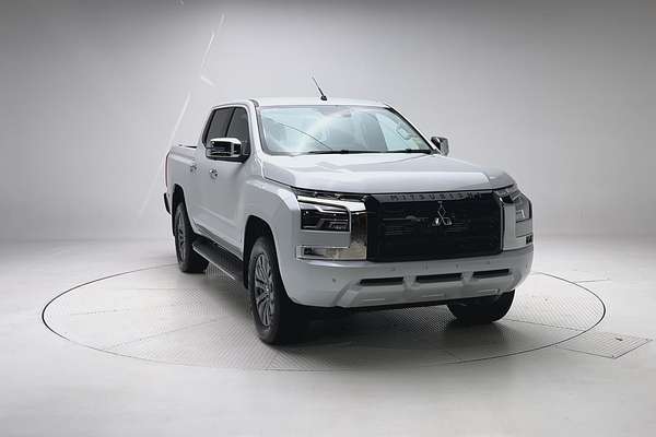 2025 Mitsubishi Triton GLS MV 4X4 thumb-4