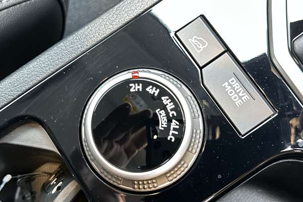 2025 Mitsubishi Triton GLS MV 4X4 thumb-17