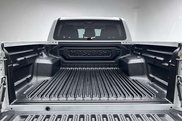 2025 Mitsubishi Triton GLS MV 4X4 thumb-20