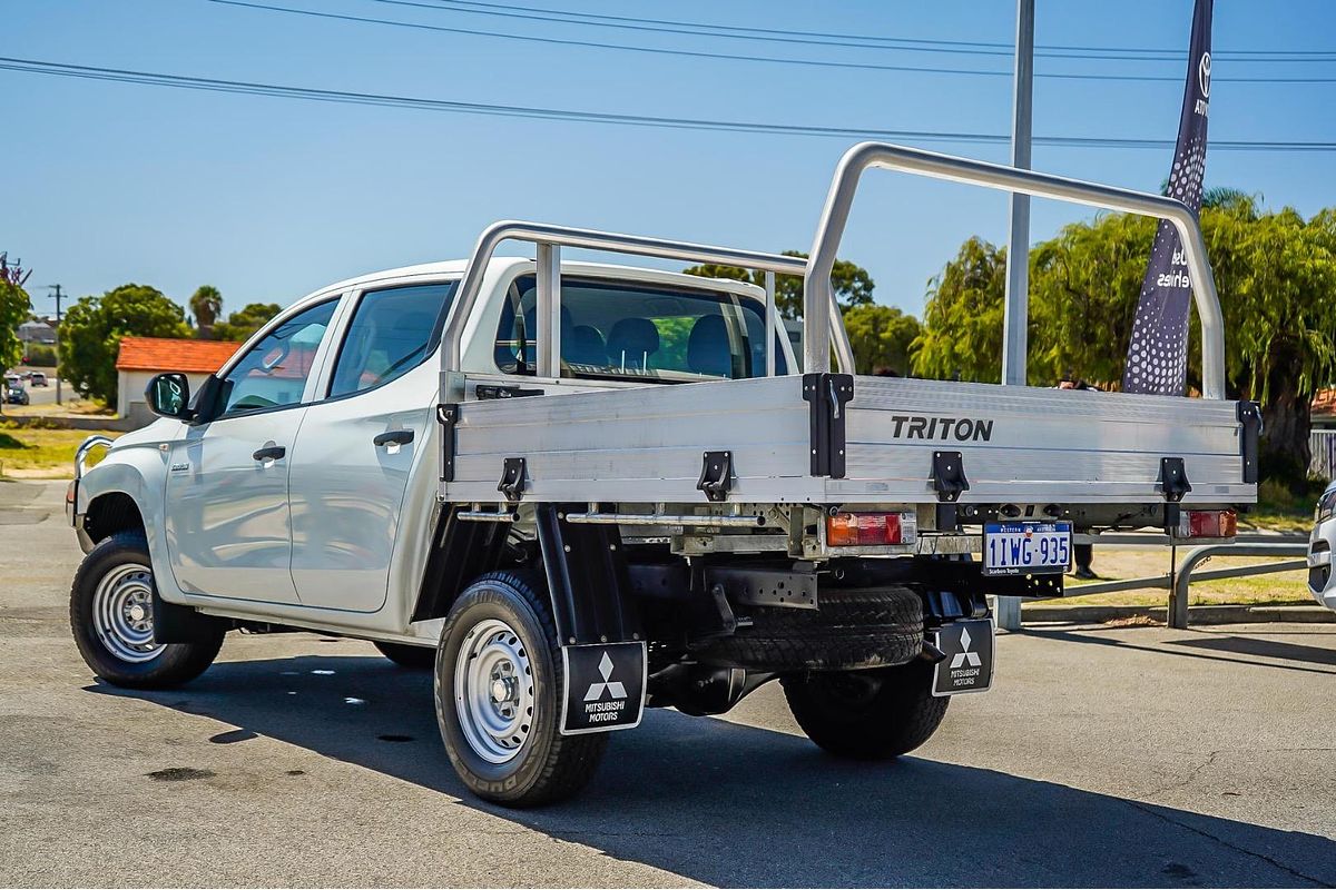 2019 Mitsubishi Triton GLX MR 4X4