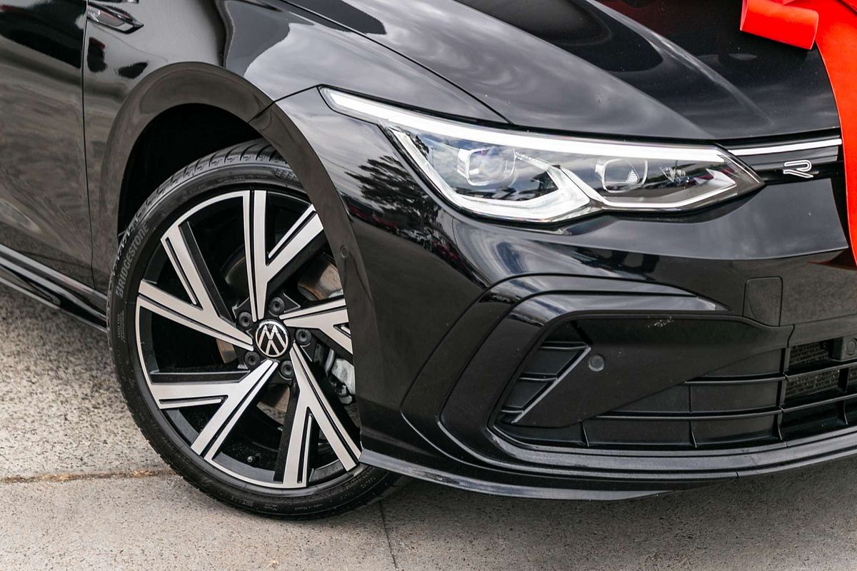 2022 Volkswagen Golf 110TSI R-Line 8