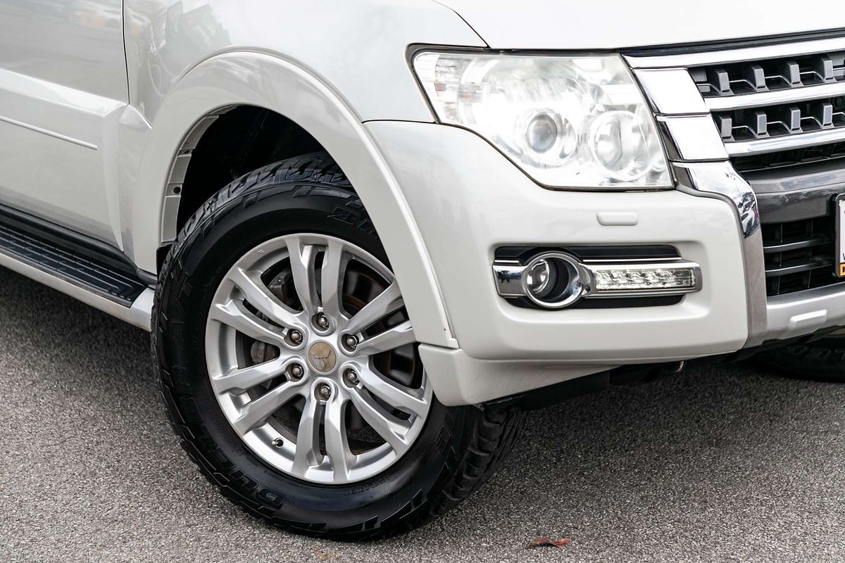 2015 Mitsubishi Pajero GLX NX