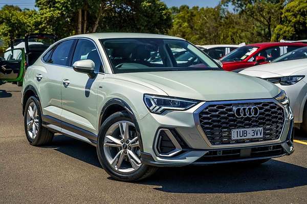 2023 Audi Q3 35 TFSI S line F3
