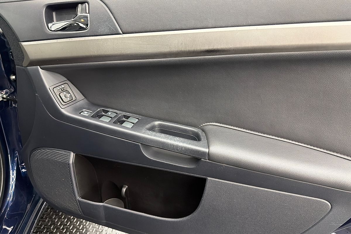 2013 Mitsubishi Lancer ES CJ