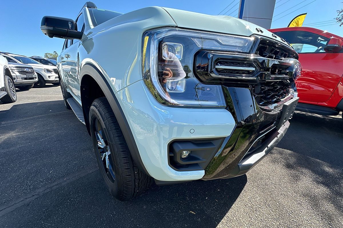 2025 Ford Ranger PHEV Stormtrak 4X4 2.3L