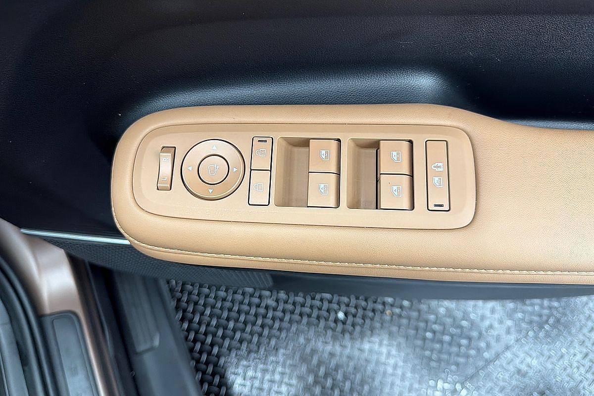 2024 Hyundai Santa Fe Hybrid Calligraphy MX5.V1