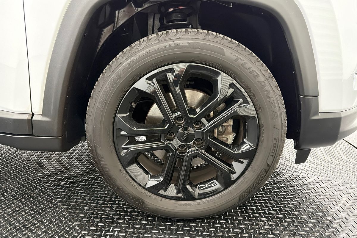 2023 Jeep Compass Night Eagle M6